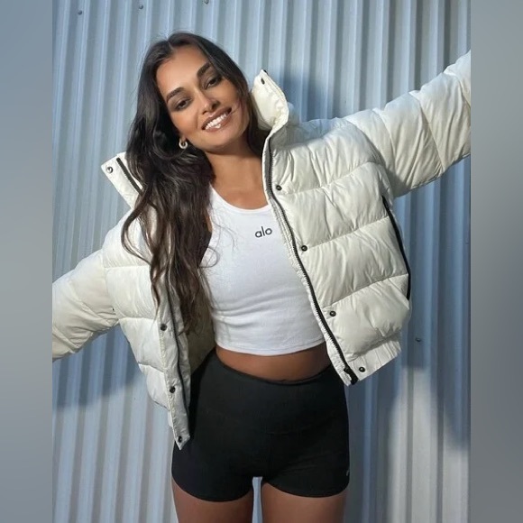 ALO Yoga Aspen Love Puffer Jacket - Picture 2 of 12